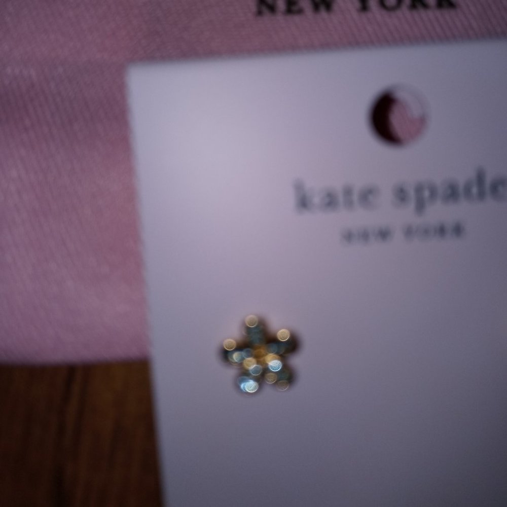 *PRICE DROP* New Kate Spade Aquamarine Flower Studs in gold setting. - Picture 6 of 6